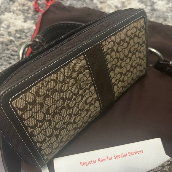 VINTAGE AUTHENTIC COACH SIGNATURE PURSE, WALLET AND MORE - Picture 13 of 16